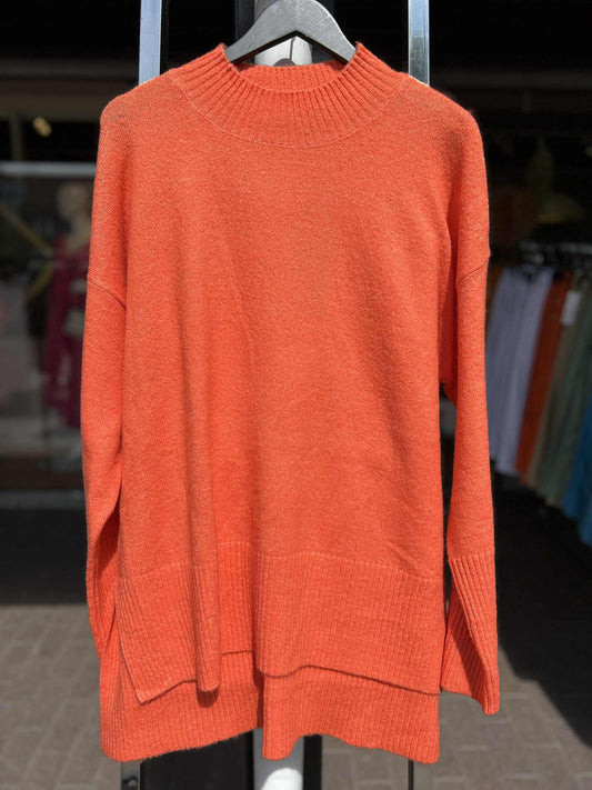 Oransje strikkegenser