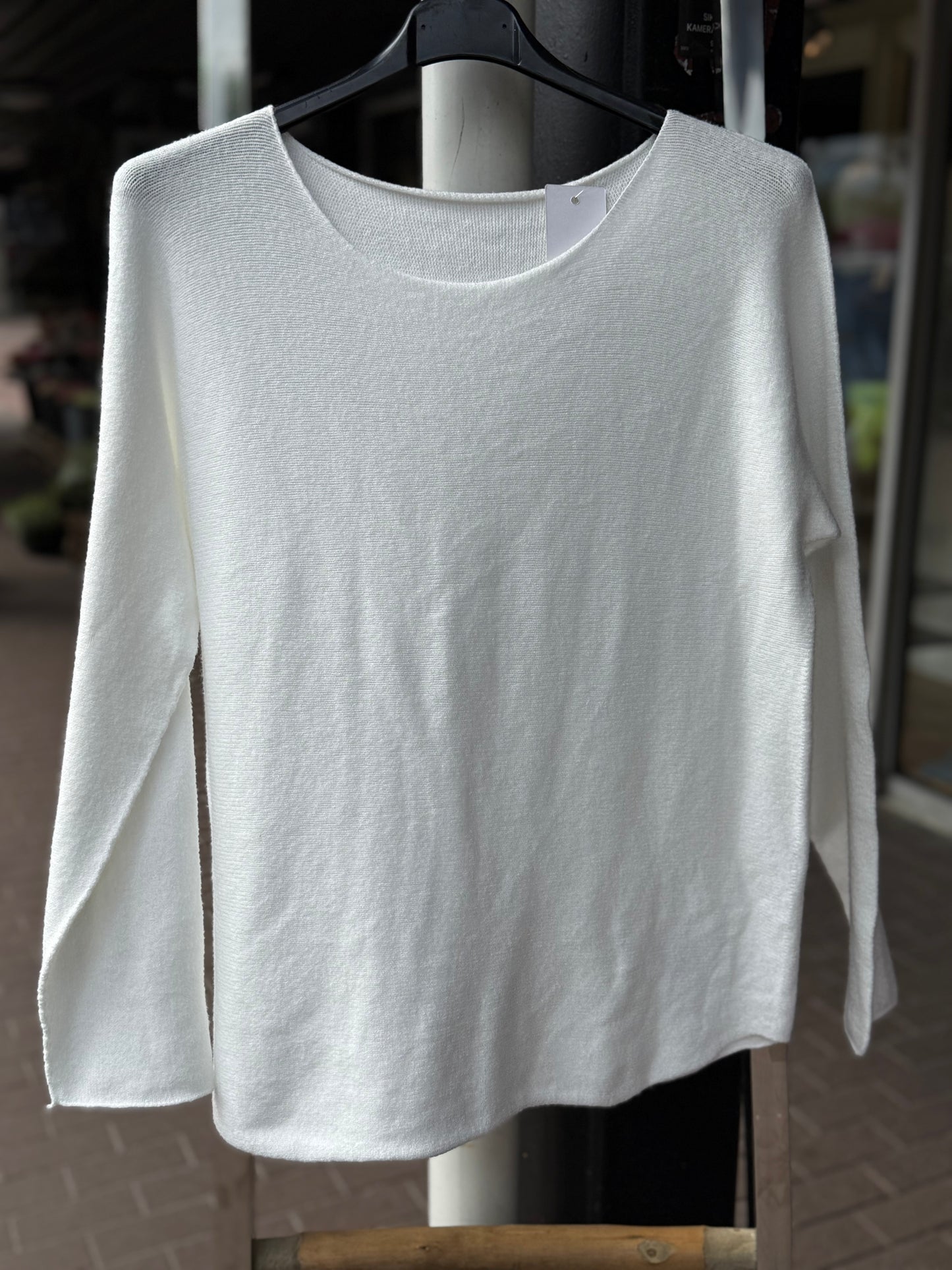 Viscose strikk- white