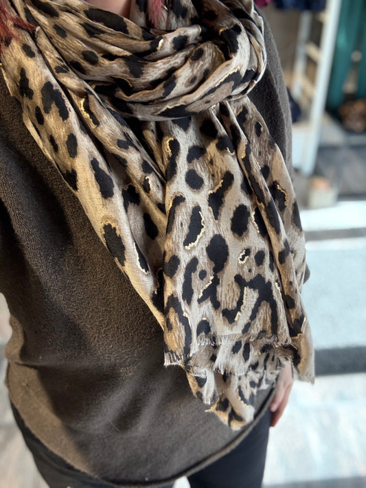 Skjerf leopard lys
