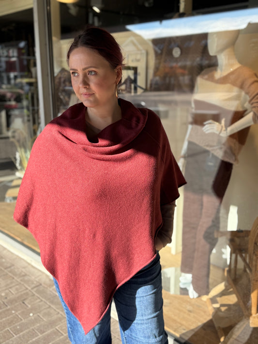 Poncho wine red