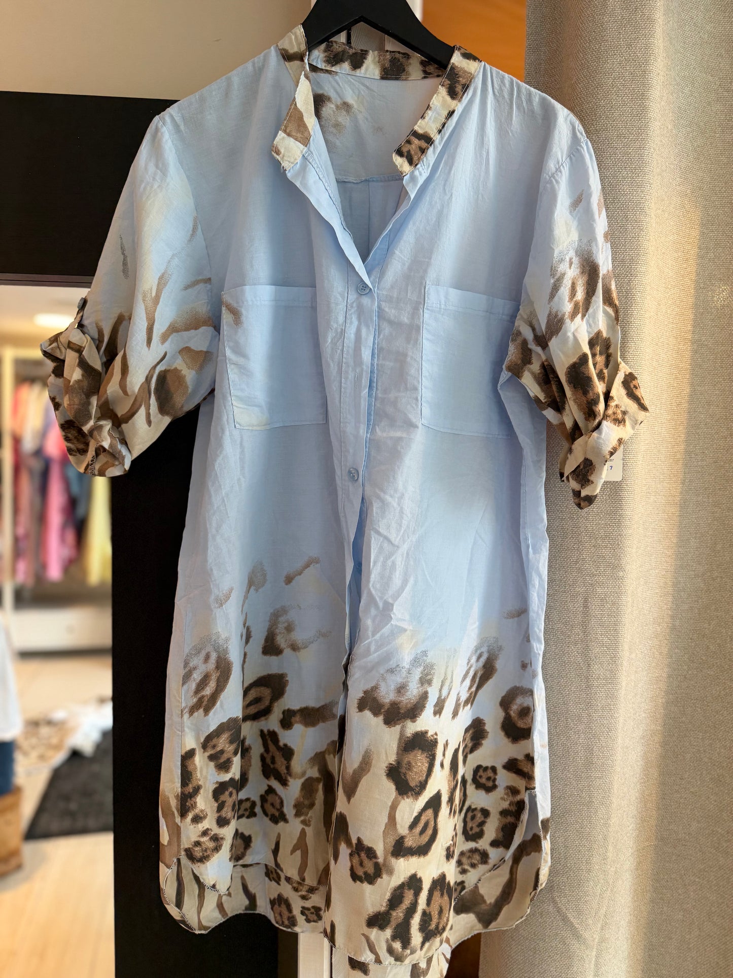Leopard shirt- blue