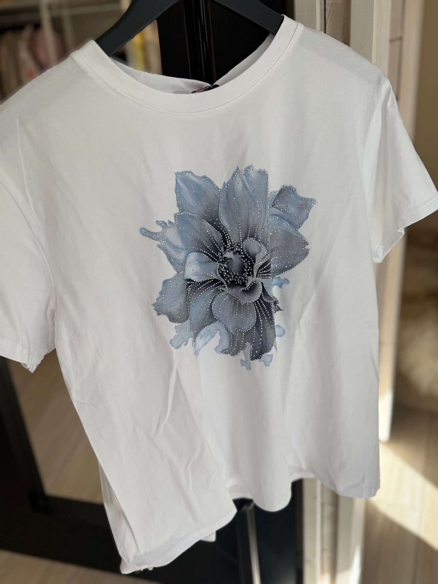 T-shirt flower blue